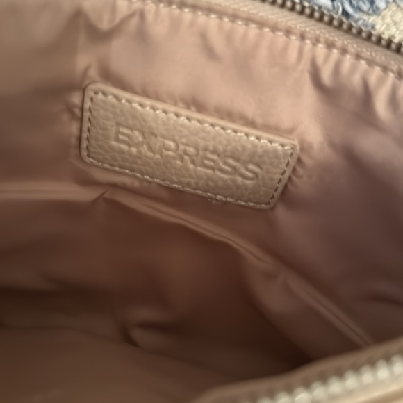 Express Convertible Fold over clutch cream chain strap purse bag - Picture 3 of 13